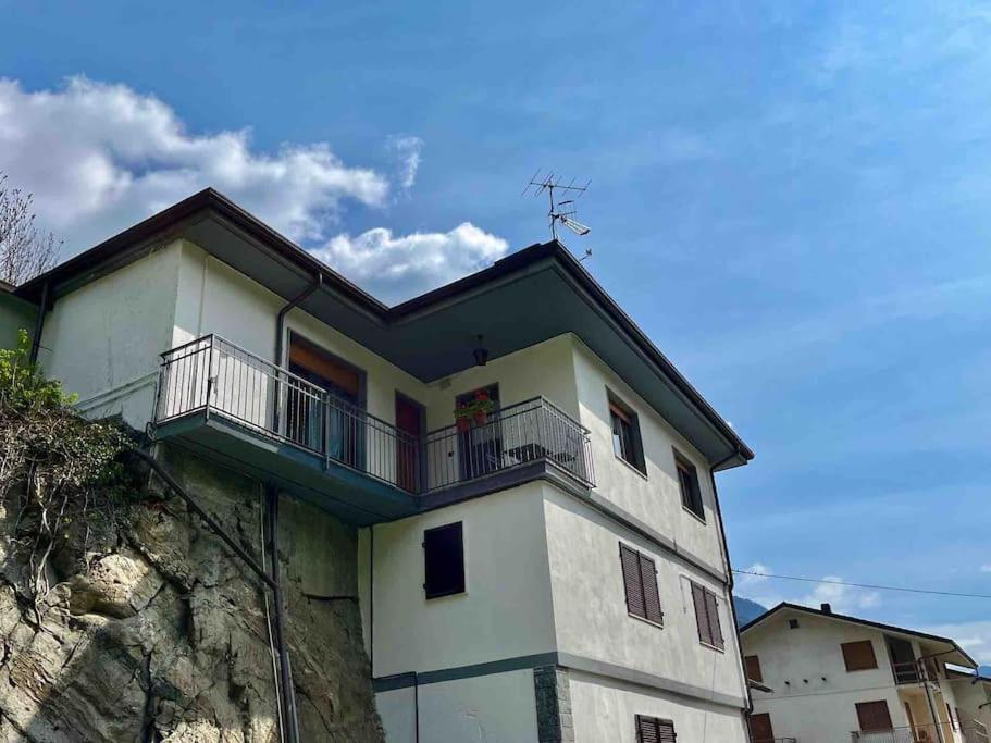 La Casa Di Sabi Apartment Locana Bagian luar foto