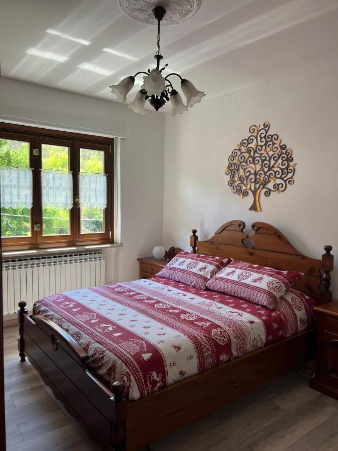 La Casa Di Sabi Apartment Locana Bagian luar foto