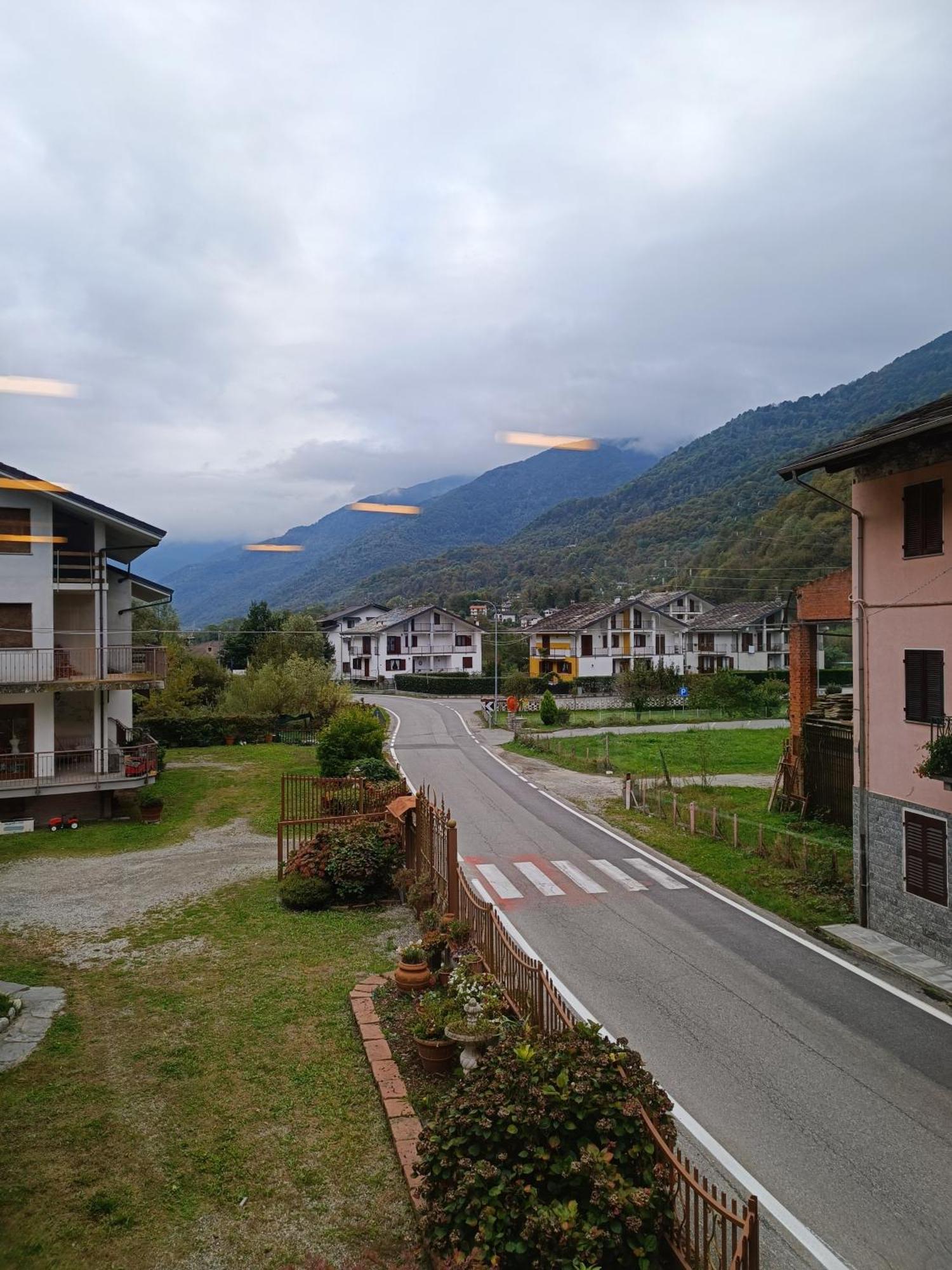 La Casa Di Sabi Apartment Locana Bagian luar foto